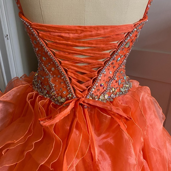 Ladies pageant gown/prom dress - Picture 12 of 12